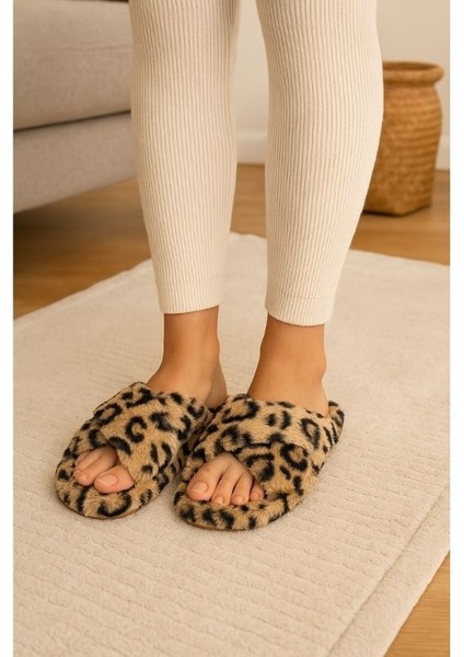 Kadın Leopar Desenli Peluş Çapraz Bantlı Ev Terliği Kaymaz Taban, Yumuşak ve Sıcak Peluş Kumaş fiyatları