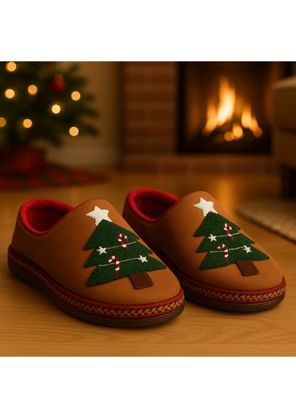 Kadın Peluş Içli Yılbaşı Ev Terliği – Çam Ağaç Desenli Taba
