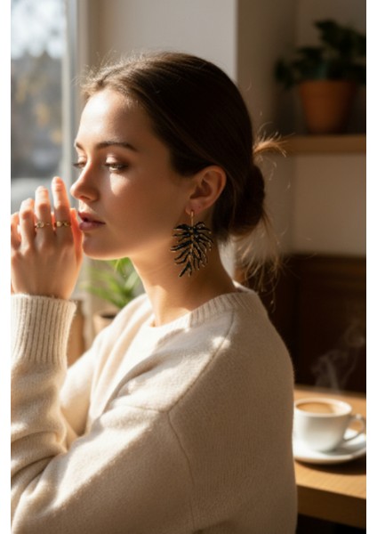 Zr Model Areka Yaprağı Küpe