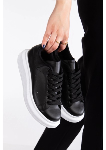 Günlük Sneaker Kadın Spor Ayakkabı Bağcıklı Siyah Beyaz Kaydırmaz Taban