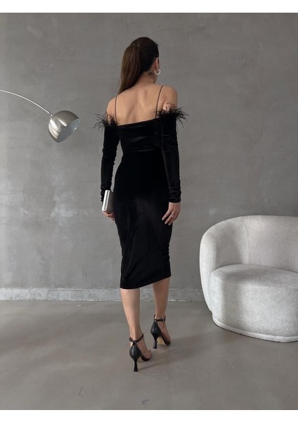 Kadife Tüy Detaylı Midi Siyah Elbise fiyatları