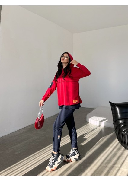 Cottonlab Kadın Kırmızı Kapşonlu Etek Ucu Detay Arma Ters Dikiş Gorunumlu Ikili Takım