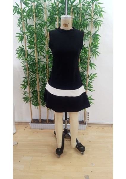 Cottonlab Kadın Sıfır Kol Yarı Balıkçı Yaka Şerit Detaylı Ithal Krep Elbise