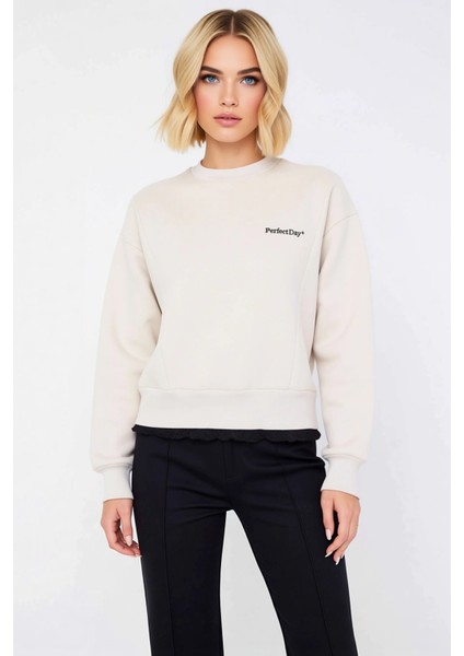 Kadın Bisiklet Yaka Standart Kol Regular Kalıp Slogan Nakışlı Sweatshirt Fonksiyonel Rahat modelleri