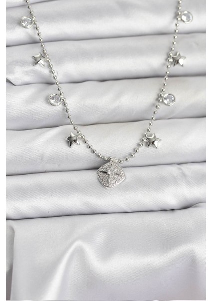 Pirinç Gümüş Renk Zirkon Taşlı Kutup Yıldızı Model Kadın Kolye - Lisinya