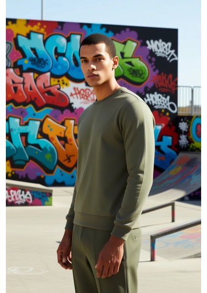 Erkek Bisiklet Yaka Standart Kol Regular Kalıp Sweatshirt Fonksiyonel Dayanıklı Kaliteli Şık indirimleri