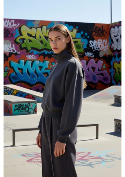 Kadın Fermuarlı Dik Yaka Düşük Kol Örme Sweatshirt Fonksiyonel Dayanıklı Kaliteli Konforlu indirimleri