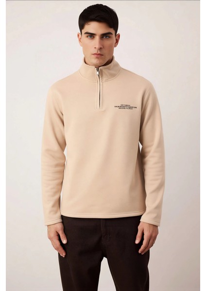 Erkek Dik Yaka Standart Kol Nakışlı Sweatshirt Fonksiyonel Dayanıklı Kaliteli Konforlu Şık modelleri