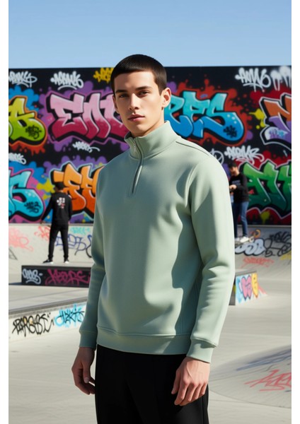 Erkek Dik Yaka Fermuarlı Standart Kol Regular Kalıp Sweatshirt Fonksiyonel Dayanıklı Rahat indirimleri