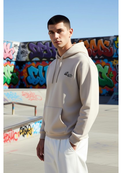Erkek Kapüşonlu Düşük Kol Sweatshirt Slogan Nakışlı Fonksiyonel Dayanıklı Kaliteli Estetik indirimleri