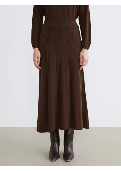 Lcw Modest Kahverengi Beli Lastikli Kendinden Desenli Kloş Triko Etek fiyatları