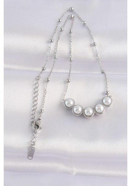 316L Çelik Zincir Gümüş Renk Sıralı Inci Taşlı Kolye - Lisinya fiyatları