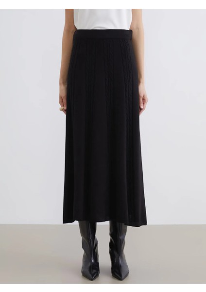 Lcw Modest Siyah Beli Lastikli Kendinden Desenli Kloş Triko Etek fiyatları