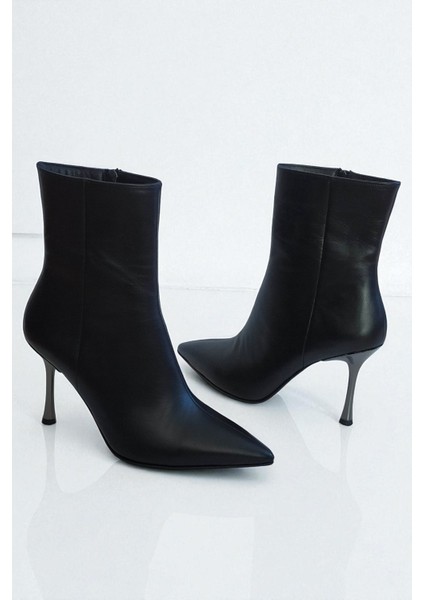 Hakiki Deri Siyah Kadın Bot – 9 cm Ince Metal Topuk Bilekte Şık Sivri Burun modelleri