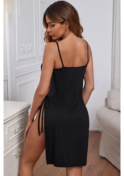 Kadın Siyah Cut Out Detaylı Yırtmaçlı Sexy Gecelik fırsatları