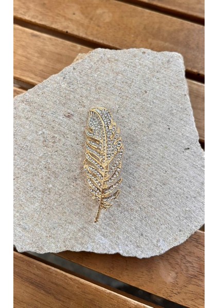 Taşlı Altın Yaprak Broş