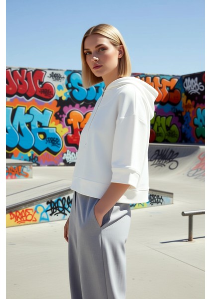 Kadın Kapüşonlu Truvakar Kol Fermuar Detaylı Oversize Sweatshirt Fonksiyonel Dayanıklı Şık indirimleri