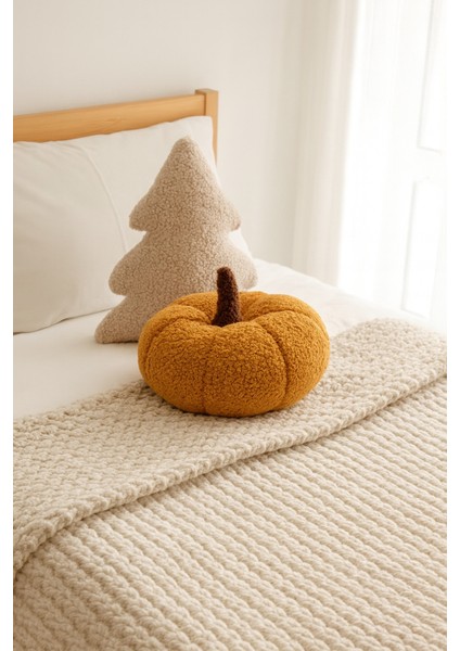 Teddy Dekoratif Balkabağı Yastık ve Çam Ağacı Yastık modelleri