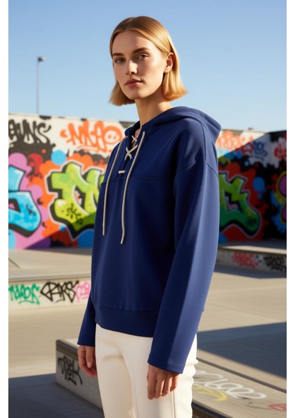 Kadın Kapüşonlu Standart Kol Bağlama Detaylı Örme Sweatshirt Fonksiyonel Dayanıklı Estetik indirimleri