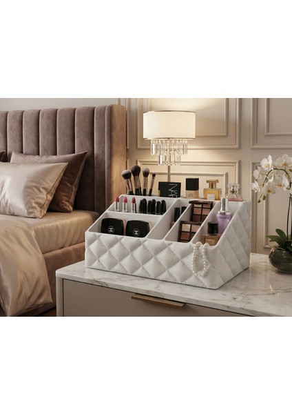 Elit Kapitone Tasarım Makyaj Organizeri – Lüks Dekoratif Masaüstü Düzenleyici – Doğa Dostu Özel Dokulu Fırçalık & Kozmetik Kutusu