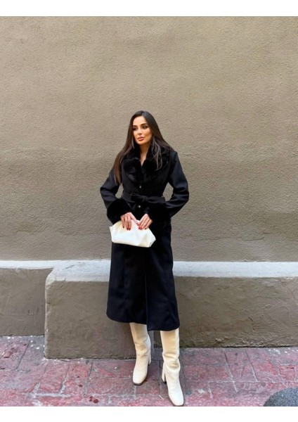 Bayan Siyah Yakası ve Kolları Kürklü Içi Astarlı Uzun Düğmeli Kuşaklı Kaşe Kaban