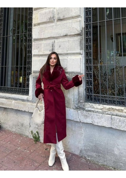 Bayan Bordo Yakası ve Kolları Kürklü Uzun Düğmeli Kuşaklı Kaşe Kaban modelleri