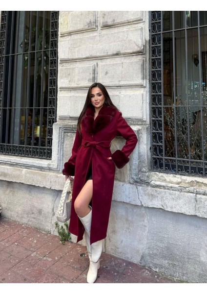 Bayan Bordo Yakası ve Kolları Kürklü Uzun Düğmeli Kuşaklı Kaşe Kaban fırsatları