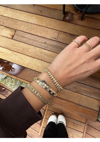 14 K Altın Kaplama Dikey Çubuk Detaylı Bileklik modelleri