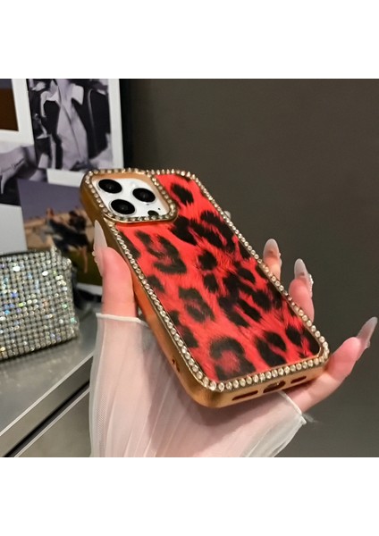 iPhone 14/15 Plus Uyumlu Leopar Baskılı Deri Kenarları Taşlı Kılıf