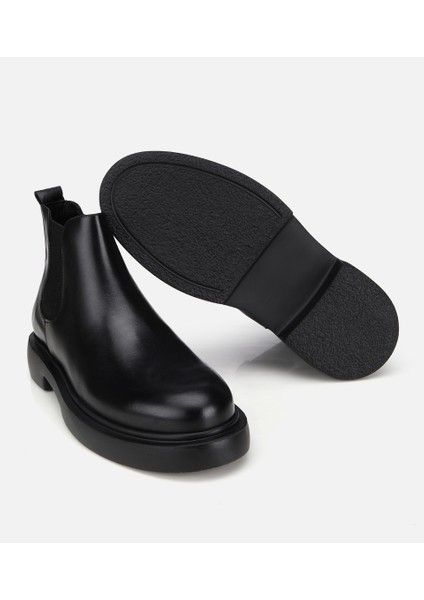 02BOH318040A100 ERKEK Deri Siyah Lastik Detaylı Chelsea Bot