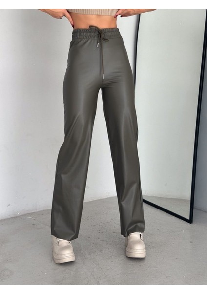Yüksek Bel Geniş Paça Içi Şardonlu Deri Pantolon.