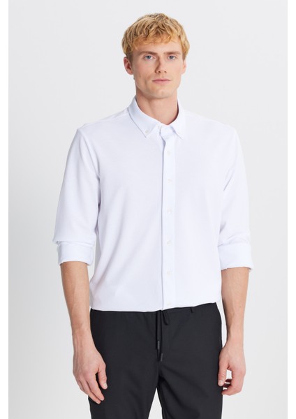 Pamuklu Tailored Slim Fit Dar Kesim Düğmeli Yaka Örme Gömlek