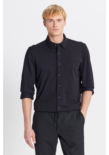 Pamuklu Tailored Slim Fit Dar Kesim Düğmeli Yaka Örme Gömlek