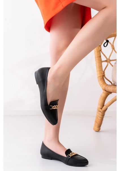 Kadın Lorena Siyah Sivri Burun Zinçir Tokalı Günlük Babet fiyatları