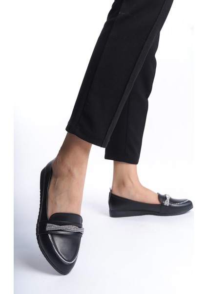 Kadın Sansa Siyah Taş Detaylı Günlük Babet