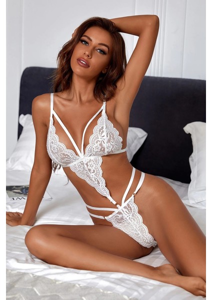 Kadın Beyaz Dantel Cut-Out Lastik Detaylı Şık Gecelik