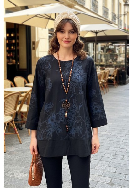 Kolye Detaylı Desenli Bluz 31532 Lacivert