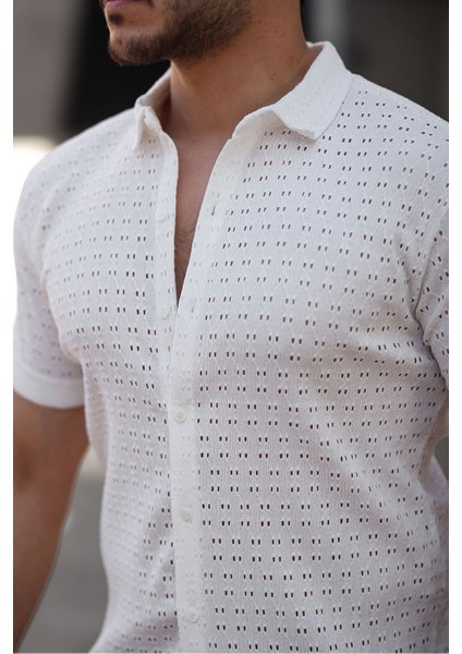 Erkek Kısa Kol Delikli Desen Örme Kumaş Regular Kalıp Kalıp Yeni Sezon Gömlek
