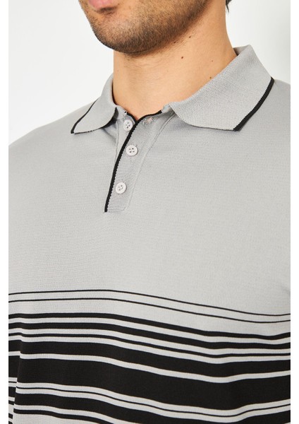 Erkek Göğüs Çizgili Örme Kazak Şık ve Rahat Günlük Kullanıma Uygun Düğmeli Polo Yaka Kısa Kol Kazak fiyatları