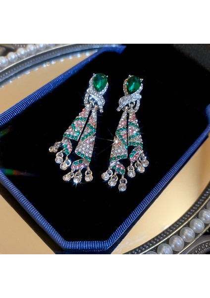 Gümüş Iğne Zümrüt Elmas Yaprak Püskül Küpe Hafif Lüks Kıdemli Küpe Duygusu Avrupa ve Amerika Birleşik Devletleri'nde Kadın Küpeleri Küpe Tasarımı Niş (Yurt Dışından)