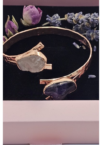 Saf Bakır & Ametist – Gül Kuvars Taşlı Bileklik | Aşk, Denge & Antik Enerji fırsatları
