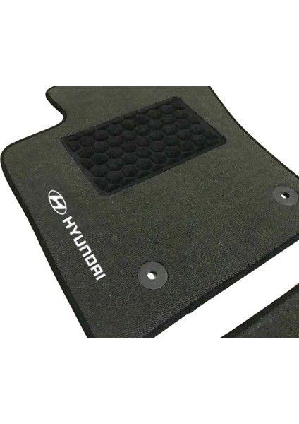 Oto Halı Paspas Seti Hyundai Elentra Serisi Modelleri Uyumlu Sport Kaymaz & Şık Tasarım