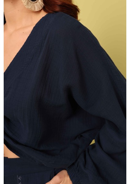 Önü Büzgülü Bluz Lacivert fırsatları