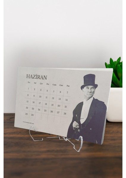 2026 Yılı Nostaljik Atatürk Temalı Standlı Masa Üstü Takvimi - Öğretmen - Yılbaşı Hediyesi indirimleri