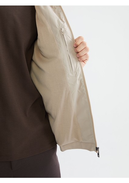 Yeni Sezon Standart Kalıp Kapüşonlu Erkek Mont modelleri