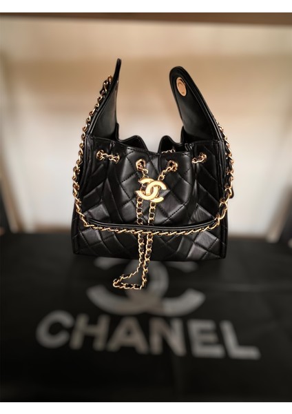 Siyah Büyük Boy Büzgülü Çanta. New Season