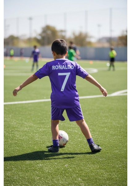 Halı Saha Forma Çocuk Beyaz Çoraplı Mor Ronaldo 2017 Real Madrid Alt Üst Takım Şortlu