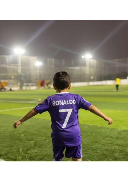 Halı Saha Forma Çocuk Beyaz Çoraplı Mor Ronaldo 2017 Real Madrid Alt Üst Takım Şortlu fiyatları