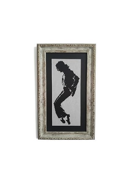 Kaneviçe Işlemeli Yetenekli Şarkıcı Tablosu