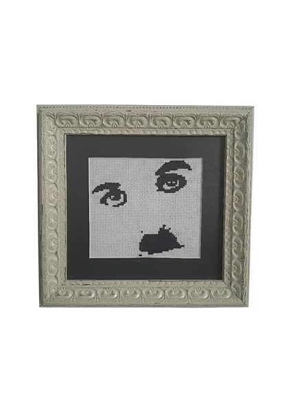 Kaneviçe Işlemeli Anlamlı Gözler